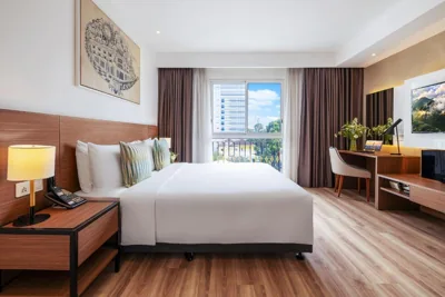 Chambre Deluxe Queen avec vue sur la ville — T-Ritz Saigon Hotel & Apartment